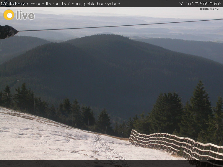 Město Rokytnice nad Jizerou - Lysá hora, pohled na východ - 31.10.2025 v 09:00 Město Rokytnice nad Jizerou - Lysá hora, pohled na východ - 31.10.2025 v 09:00