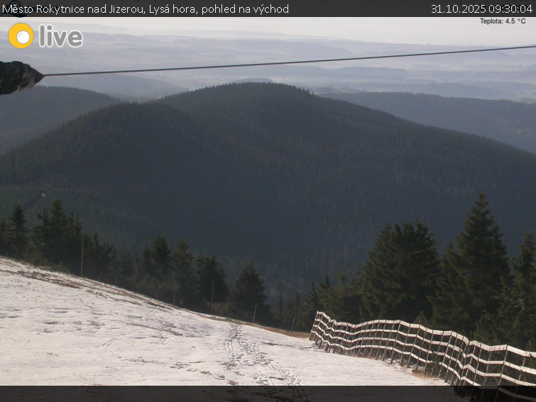 Město Rokytnice nad Jizerou - Lysá hora, pohled na východ - 31.10.2025 v 09:30 Město Rokytnice nad Jizerou - Lysá hora, pohled na východ - 31.10.2025 v 09:30