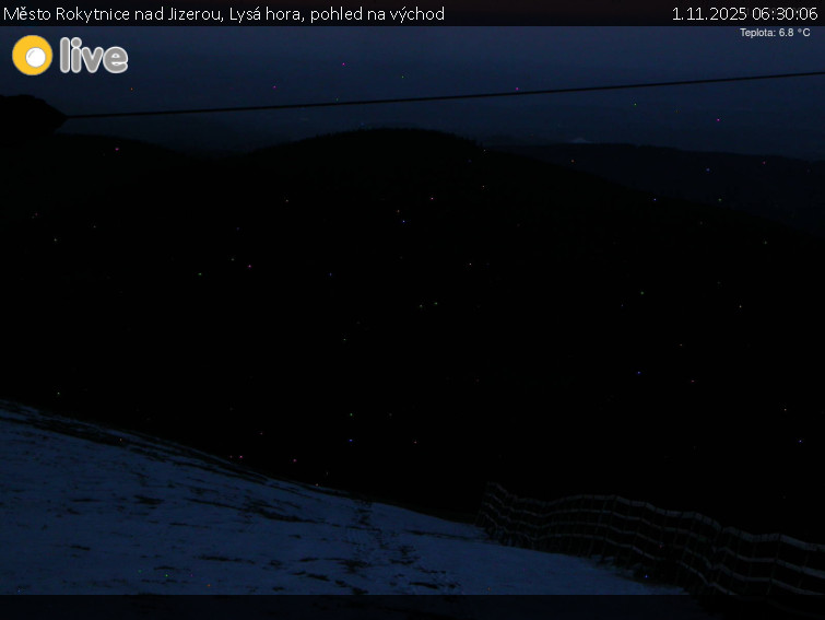 Město Rokytnice nad Jizerou - Lysá hora, pohled na východ - 1.11.2025 v 06:30 Město Rokytnice nad Jizerou - Lysá hora, pohled na východ - 1.11.2025 v 06:30