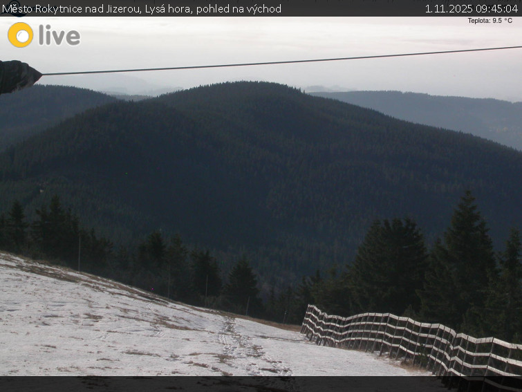 Město Rokytnice nad Jizerou - Lysá hora, pohled na východ - 1.11.2025 v 09:45 Město Rokytnice nad Jizerou - Lysá hora, pohled na východ - 1.11.2025 v 09:45