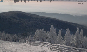 Město Rokytnice nad Jizerou - Lysá hora, pohled na východ - 8.1.2026 v 10:45 Město Rokytnice nad Jizerou - Lysá hora, pohled na východ - 8.1.2026 v 10:45