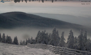 Město Rokytnice nad Jizerou - Lysá hora, pohled na východ - 8.1.2026 v 11:15 Město Rokytnice nad Jizerou - Lysá hora, pohled na východ - 8.1.2026 v 11:15