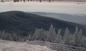 Město Rokytnice nad Jizerou - Lysá hora, pohled na východ - 8.1.2026 v 11:30 Město Rokytnice nad Jizerou - Lysá hora, pohled na východ - 8.1.2026 v 11:30