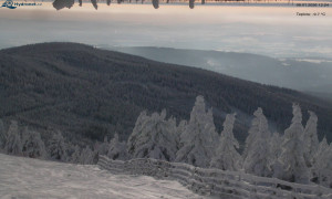 Město Rokytnice nad Jizerou - Lysá hora, pohled na východ - 8.1.2026 v 12:30 Město Rokytnice nad Jizerou - Lysá hora, pohled na východ - 8.1.2026 v 12:30