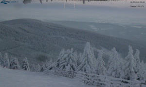 Město Rokytnice nad Jizerou - Lysá hora, pohled na východ - 8.1.2026 v 16:15 Město Rokytnice nad Jizerou - Lysá hora, pohled na východ - 8.1.2026 v 16:15
