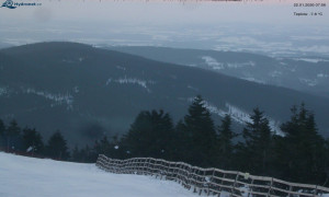 Město Rokytnice nad Jizerou - Lysá hora, pohled na východ - 22.1.2026 v 08:00 Město Rokytnice nad Jizerou - Lysá hora, pohled na východ - 22.1.2026 v 08:00