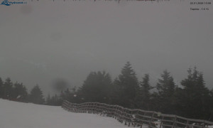 Město Rokytnice nad Jizerou - Lysá hora, pohled na východ - 22.1.2026 v 10:15 Město Rokytnice nad Jizerou - Lysá hora, pohled na východ - 22.1.2026 v 10:15