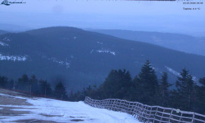 Město Rokytnice nad Jizerou - Lysá hora, pohled na východ - 23.3.2026 v 05:45 Město Rokytnice nad Jizerou - Lysá hora, pohled na východ - 23.3.2026 v 05:45