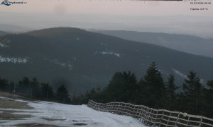Město Rokytnice nad Jizerou - Lysá hora, pohled na východ - 23.3.2026 v 06:45 Město Rokytnice nad Jizerou - Lysá hora, pohled na východ - 23.3.2026 v 06:45