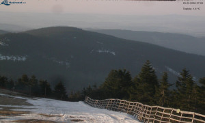Město Rokytnice nad Jizerou - Lysá hora, pohled na východ - 23.3.2026 v 07:15 Město Rokytnice nad Jizerou - Lysá hora, pohled na východ - 23.3.2026 v 07:15