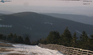 Město Rokytnice nad Jizerou - Lysá hora, pohled na východ - 23.3.2026 v 07:30 Město Rokytnice nad Jizerou - Lysá hora, pohled na východ - 23.3.2026 v 07:30