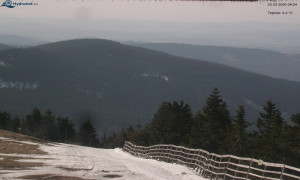Město Rokytnice nad Jizerou - Lysá hora, pohled na východ - 23.3.2026 v 09:30 Město Rokytnice nad Jizerou - Lysá hora, pohled na východ - 23.3.2026 v 09:30