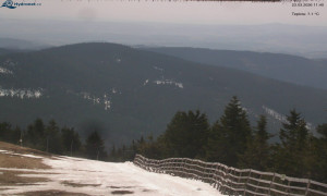 Město Rokytnice nad Jizerou - Lysá hora, pohled na východ - 23.3.2026 v 11:45 Město Rokytnice nad Jizerou - Lysá hora, pohled na východ - 23.3.2026 v 11:45