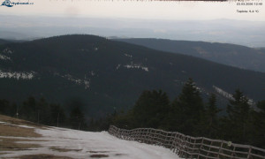 Město Rokytnice nad Jizerou - Lysá hora, pohled na východ - 23.3.2026 v 12:45 Město Rokytnice nad Jizerou - Lysá hora, pohled na východ - 23.3.2026 v 12:45