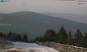 Město Rokytnice nad Jizerou - Lysá hora, pohled na východ - 24.3.2026 v 07:15 Město Rokytnice nad Jizerou - Lysá hora, pohled na východ - 24.3.2026 v 07:15