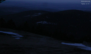 Město Rokytnice nad Jizerou - Lysá hora, pohled na východ - 8.4.2026 v 06:00 Město Rokytnice nad Jizerou - Lysá hora, pohled na východ - 8.4.2026 v 06:00