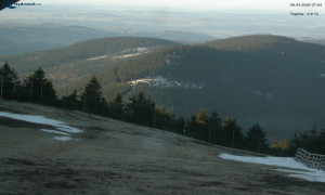 Město Rokytnice nad Jizerou - Lysá hora, pohled na východ - 8.4.2026 v 07:30 Město Rokytnice nad Jizerou - Lysá hora, pohled na východ - 8.4.2026 v 07:30