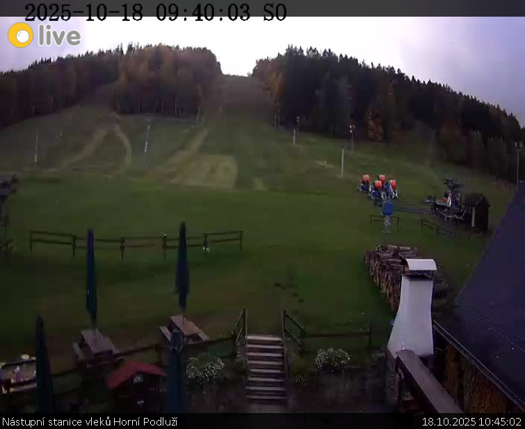 Skiareál Horní Podluží - Nástupní stanice vleků Horní Podluží - 18.10.2025 v 10:45 Skiareál Horní Podluží - Nástupní stanice vleků Horní Podluží - 18.10.2025 v 10:45