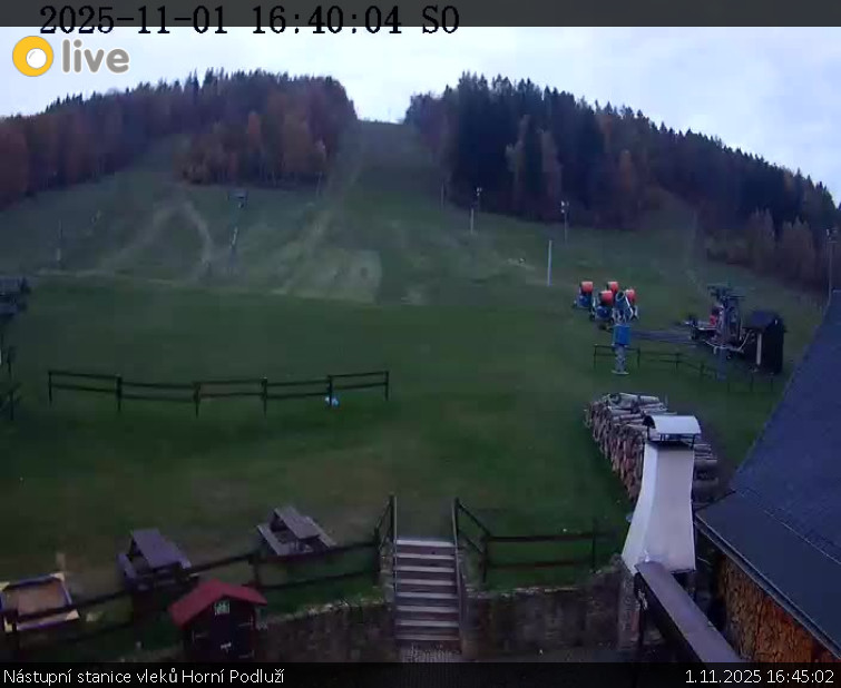 Skiareál Horní Podluží - Nástupní stanice vleků Horní Podluží - 1.11.2025 v 16:45 Skiareál Horní Podluží - Nástupní stanice vleků Horní Podluží - 1.11.2025 v 16:45