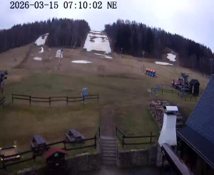 Skiareál Horní Podluží - Nástupní stanice vleků Horní Podluží - 15.3.2026 v 07:15 Skiareál Horní Podluží - Nástupní stanice vleků Horní Podluží - 15.3.2026 v 07:15