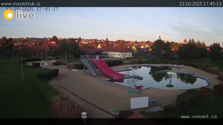 Koupaliště Hluk - Koupaliště Hluk - 13.10.2025 v 17:45 Koupaliště Hluk - Koupaliště Hluk - 13.10.2025 v 17:45