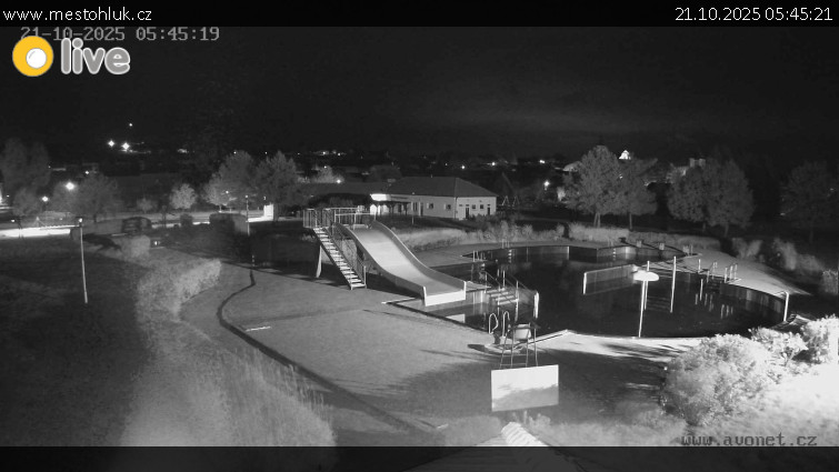 Koupaliště Hluk - Koupaliště Hluk - 21.10.2025 v 05:45 Koupaliště Hluk - Koupaliště Hluk - 21.10.2025 v 05:45