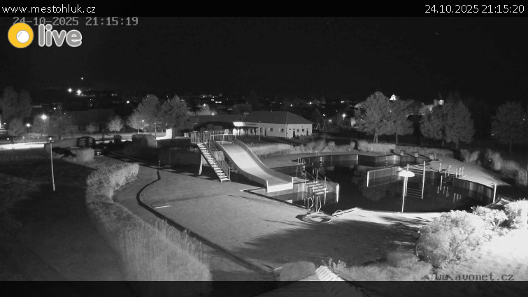 Koupaliště Hluk - Koupaliště Hluk - 24.10.2025 v 21:15 Koupaliště Hluk - Koupaliště Hluk - 24.10.2025 v 21:15