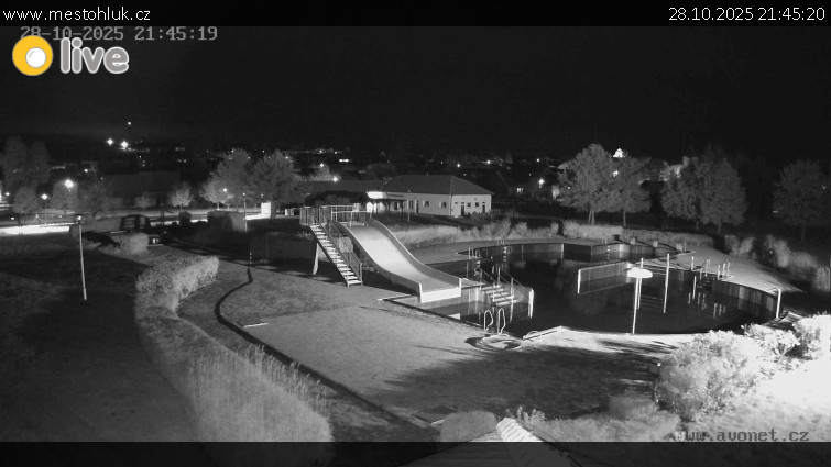 Koupaliště Hluk - Koupaliště Hluk - 28.10.2025 v 21:45 Koupaliště Hluk - Koupaliště Hluk - 28.10.2025 v 21:45