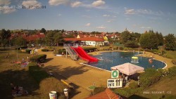 Hluk Swimming Pool