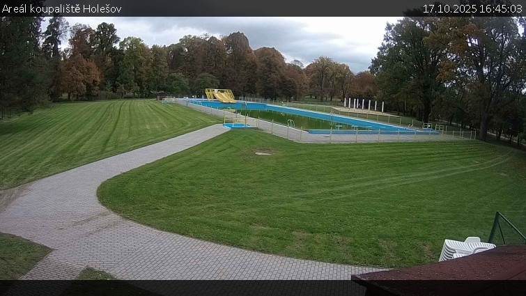 Zámecké koupaliště Holešov - Areál koupaliště Holešov - 17.10.2025 v 16:45 Zámecké koupaliště Holešov - Areál koupaliště Holešov - 17.10.2025 v 16:45