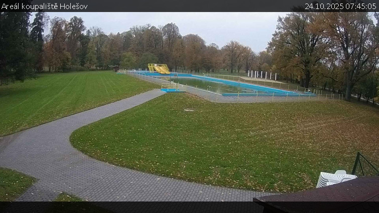 Zámecké koupaliště Holešov - Areál koupaliště Holešov - 24.10.2025 v 07:45 Zámecké koupaliště Holešov - Areál koupaliště Holešov - 24.10.2025 v 07:45