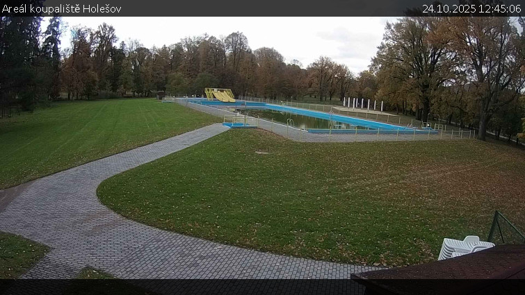 Zámecké koupaliště Holešov - Areál koupaliště Holešov - 24.10.2025 v 12:45 Zámecké koupaliště Holešov - Areál koupaliště Holešov - 24.10.2025 v 12:45
