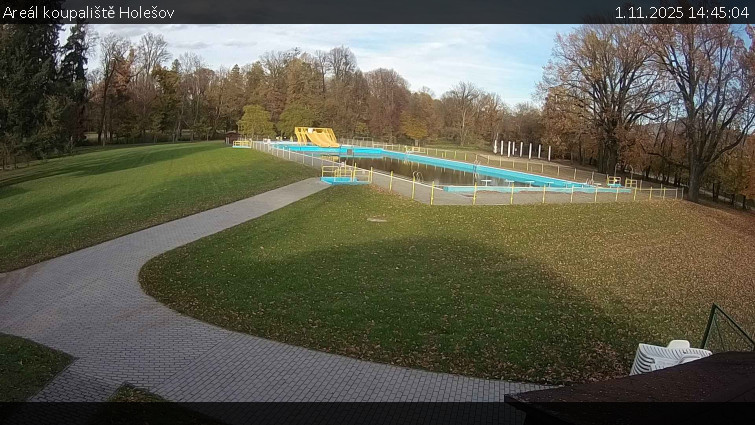 Zámecké koupaliště Holešov - Areál koupaliště Holešov - 1.11.2025 v 14:45 Zámecké koupaliště Holešov - Areál koupaliště Holešov - 1.11.2025 v 14:45