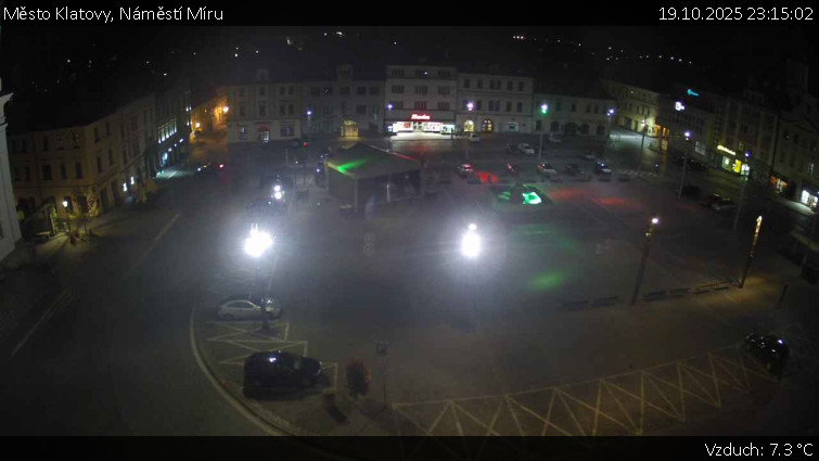 Město Klatovy - Náměstí Míru - 19.10.2025 v 23:15 Město Klatovy - Náměstí Míru - 19.10.2025 v 23:15