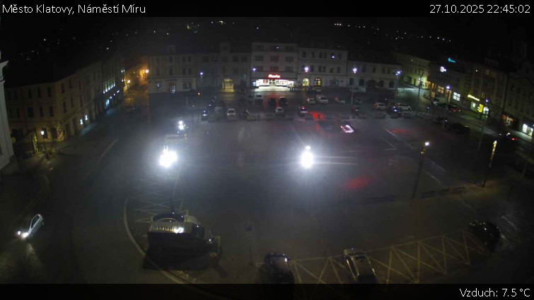 Město Klatovy - Náměstí Míru - 27.10.2025 v 22:45 Město Klatovy - Náměstí Míru - 27.10.2025 v 22:45