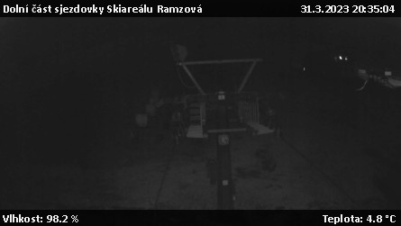 Skiarena R3 Ramzová - Dolní část sjezdovky Skiareálu Ramzová - 31.3.2023 v 20:35