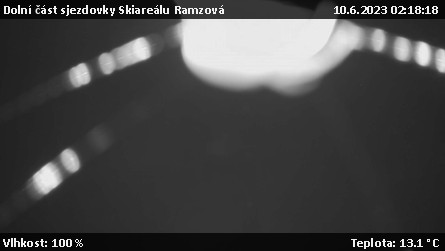 Skiarena R3 Ramzová - Dolní část sjezdovky Skiareálu Ramzová - 10.6.2023 v 02:18