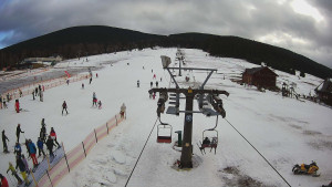 Horské atrakce Ramzová - Dolní část sjezdovky Skiareálu Ramzová - 3.2.2024 v 12:00 Horské atrakce Ramzová - Dolní část sjezdovky Skiareálu Ramzová - 3.2.2024 v 12:00