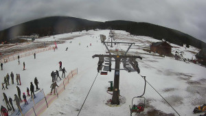 Horské atrakce Ramzová - Dolní část sjezdovky Skiareálu Ramzová - 4.2.2024 v 12:00 Horské atrakce Ramzová - Dolní část sjezdovky Skiareálu Ramzová - 4.2.2024 v 12:00