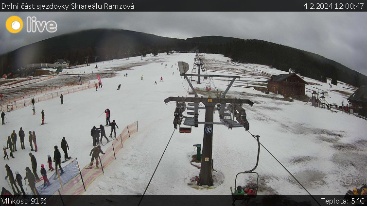 Horské atrakce Ramzová - Dolní část sjezdovky Skiareálu Ramzová - 4.2.2024 v 12:00 Horské atrakce Ramzová - Dolní část sjezdovky Skiareálu Ramzová - 4.2.2024 v 12:00