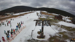 Horské atrakce Ramzová - Dolní část sjezdovky Skiareálu Ramzová - 5.2.2024 v 15:00 Horské atrakce Ramzová - Dolní část sjezdovky Skiareálu Ramzová - 5.2.2024 v 15:00