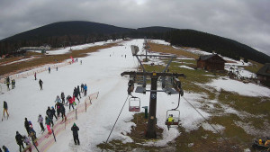 Horské atrakce Ramzová - Dolní část sjezdovky Skiareálu Ramzová - 6.2.2024 v 12:00 Horské atrakce Ramzová - Dolní část sjezdovky Skiareálu Ramzová - 6.2.2024 v 12:00