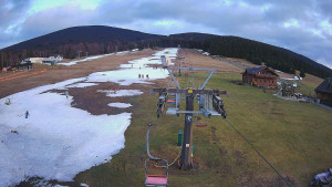 Horské atrakce Ramzová - Dolní část sjezdovky Skiareálu Ramzová - 13.2.2024 v 17:00 Horské atrakce Ramzová - Dolní část sjezdovky Skiareálu Ramzová - 13.2.2024 v 17:00