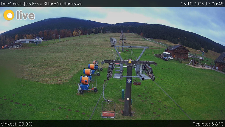 Horské atrakce Ramzová - Dolní část sjezdovky Skiareálu Ramzová - 25.10.2025 v 17:00 Horské atrakce Ramzová - Dolní část sjezdovky Skiareálu Ramzová - 25.10.2025 v 17:00