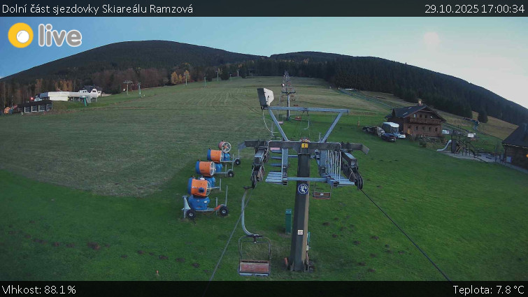 Horské atrakce Ramzová - Dolní část sjezdovky Skiareálu Ramzová - 29.10.2025 v 17:00 Horské atrakce Ramzová - Dolní část sjezdovky Skiareálu Ramzová - 29.10.2025 v 17:00