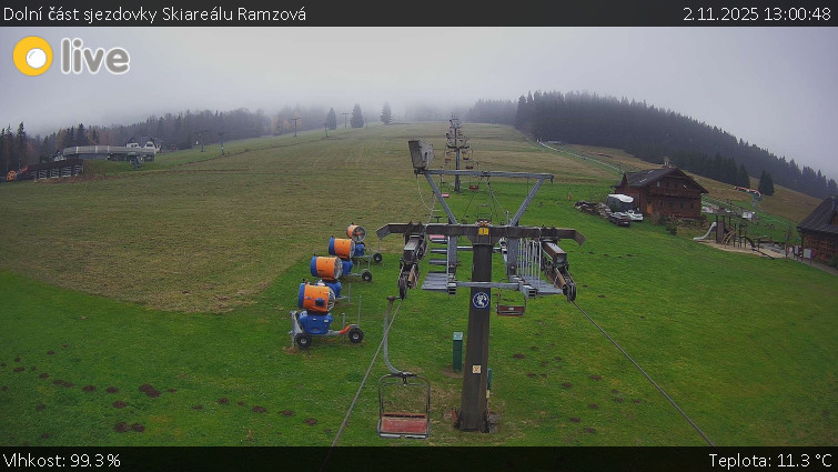 Horské atrakce Ramzová - Dolní část sjezdovky Skiareálu Ramzová - 2.11.2025 v 13:00 Horské atrakce Ramzová - Dolní část sjezdovky Skiareálu Ramzová - 2.11.2025 v 13:00