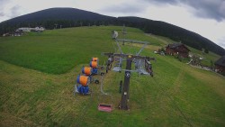 Unterer Teil der Skipiste im Skigebiet Ramzová