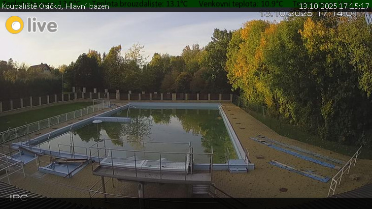 Koupaliště Osíčko - Hlavní bazen - 13.10.2025 v 17:15 Koupaliště Osíčko - Hlavní bazen - 13.10.2025 v 17:15