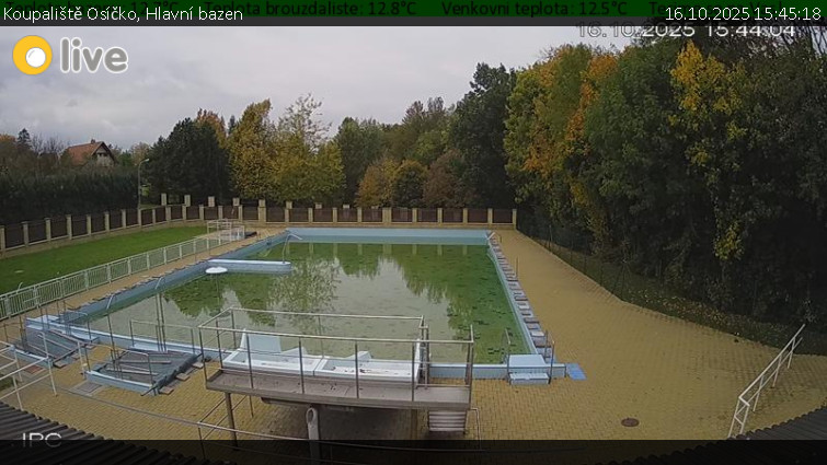 Koupaliště Osíčko - Hlavní bazen - 16.10.2025 v 15:45 Koupaliště Osíčko - Hlavní bazen - 16.10.2025 v 15:45
