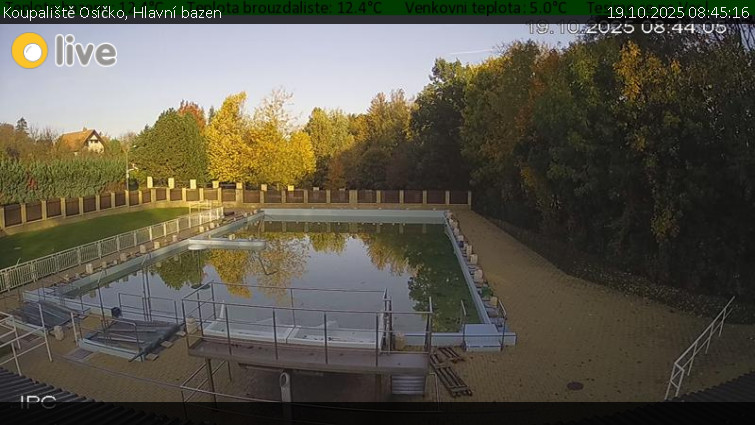 Koupaliště Osíčko - Hlavní bazen - 19.10.2025 v 08:45 Koupaliště Osíčko - Hlavní bazen - 19.10.2025 v 08:45